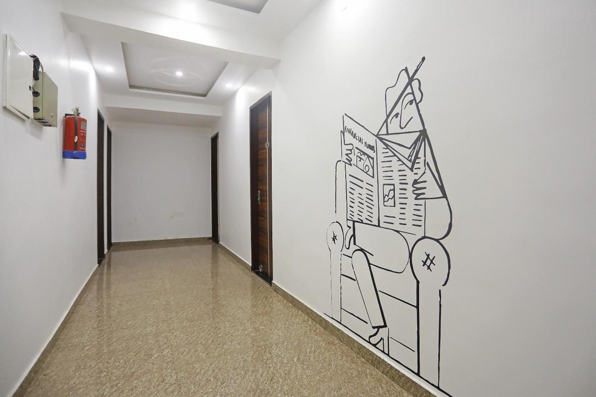 Отель Super Townhouse Cloud Bay, Near Genpact, Sector-69, Гургаон Экстерьер фото